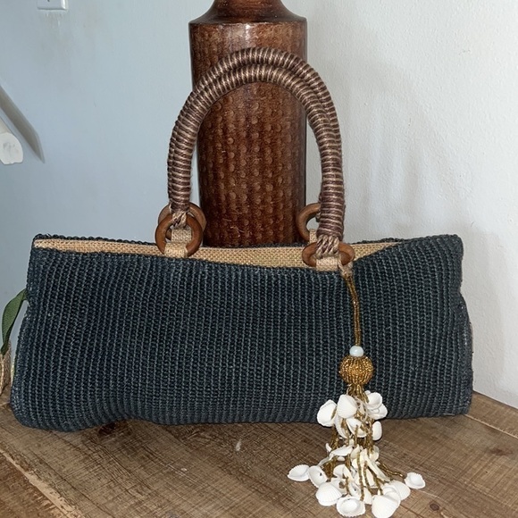 Coastal handwoven, crochet bag - Picture 6 of 13